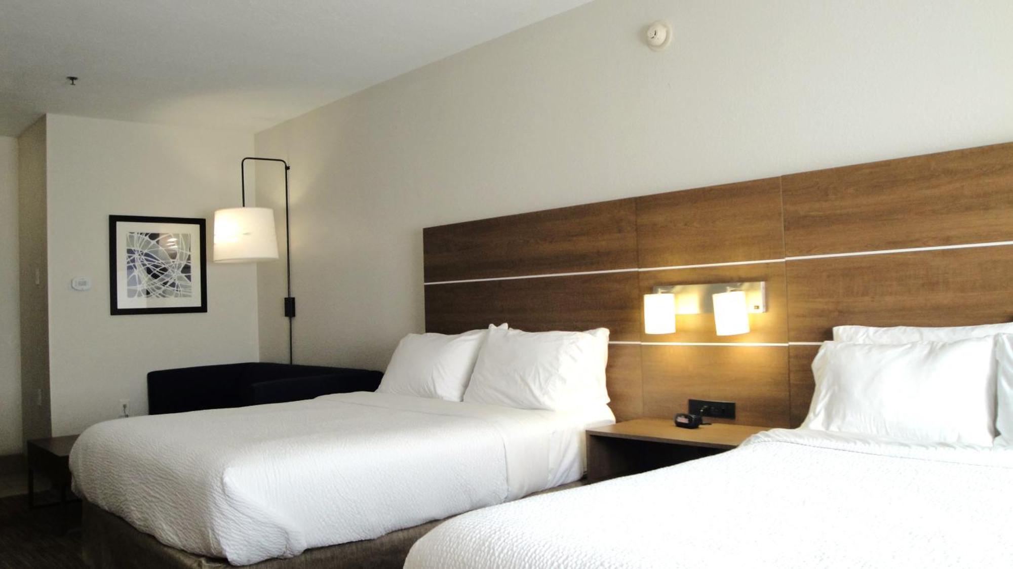 Holiday Inn Express Hotel & Suites Franklin By Ihg Экстерьер фото